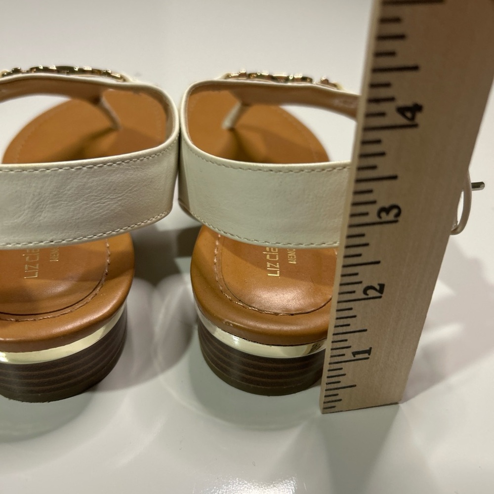 Liz Claiborne Tessa Sandals Shoes Women’s 8.5 White T-Strap Metal Decor Casual - Picture 7 of 10